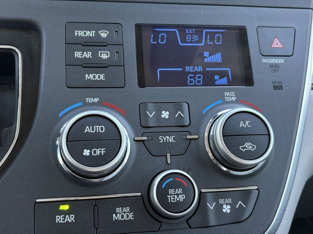 2019 Toyota Sienna XLE 8 Passenger