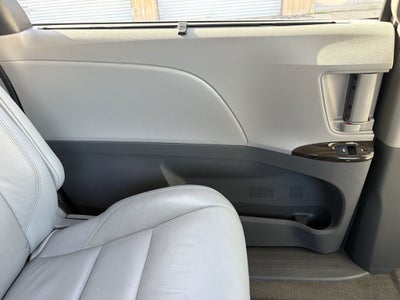 2019 Toyota Sienna XLE 8 Passenger