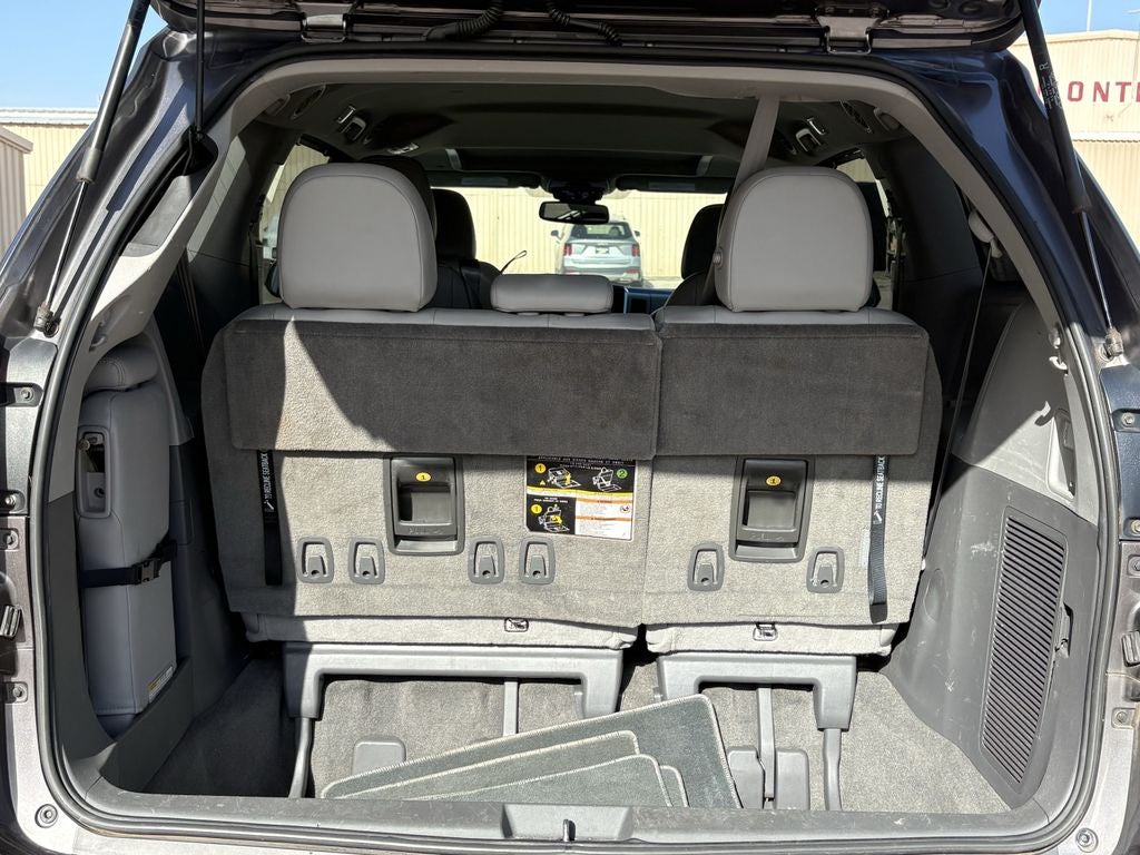 2019 Toyota Sienna XLE 8 Passenger