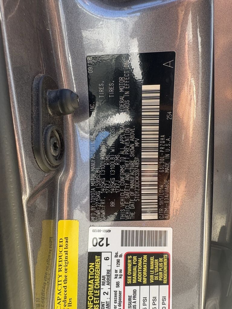 2019 Toyota Sienna XLE 8 Passenger