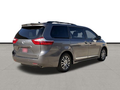 2019 Toyota Sienna XLE 8 Passenger