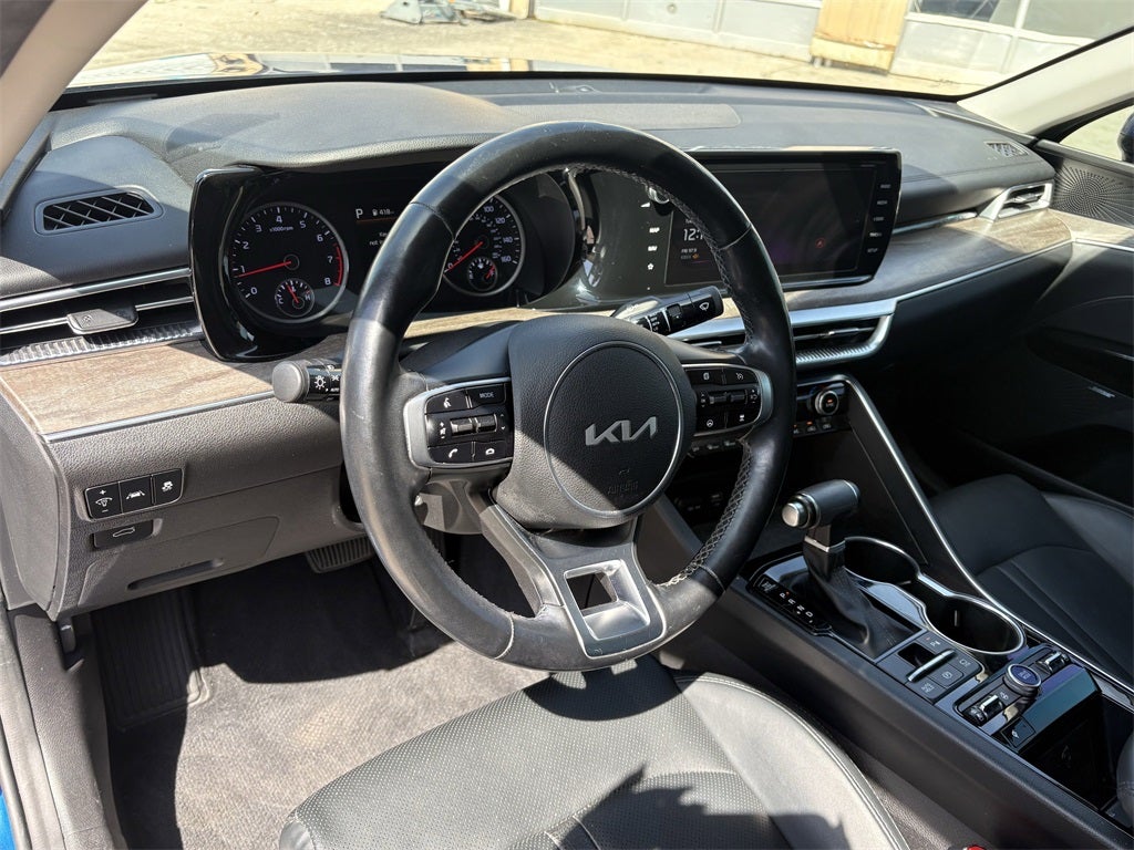 2022 Kia K5 EX