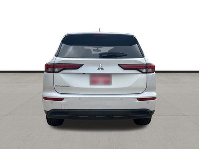 2022 Mitsubishi Outlander ES