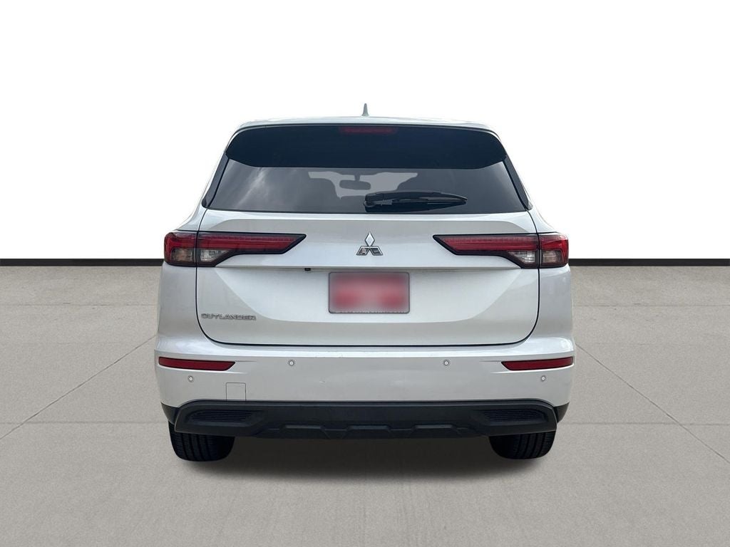 2022 Mitsubishi Outlander ES