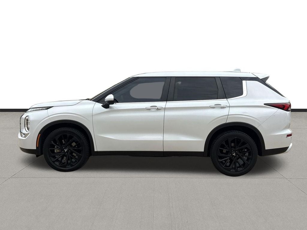 2022 Mitsubishi Outlander SE