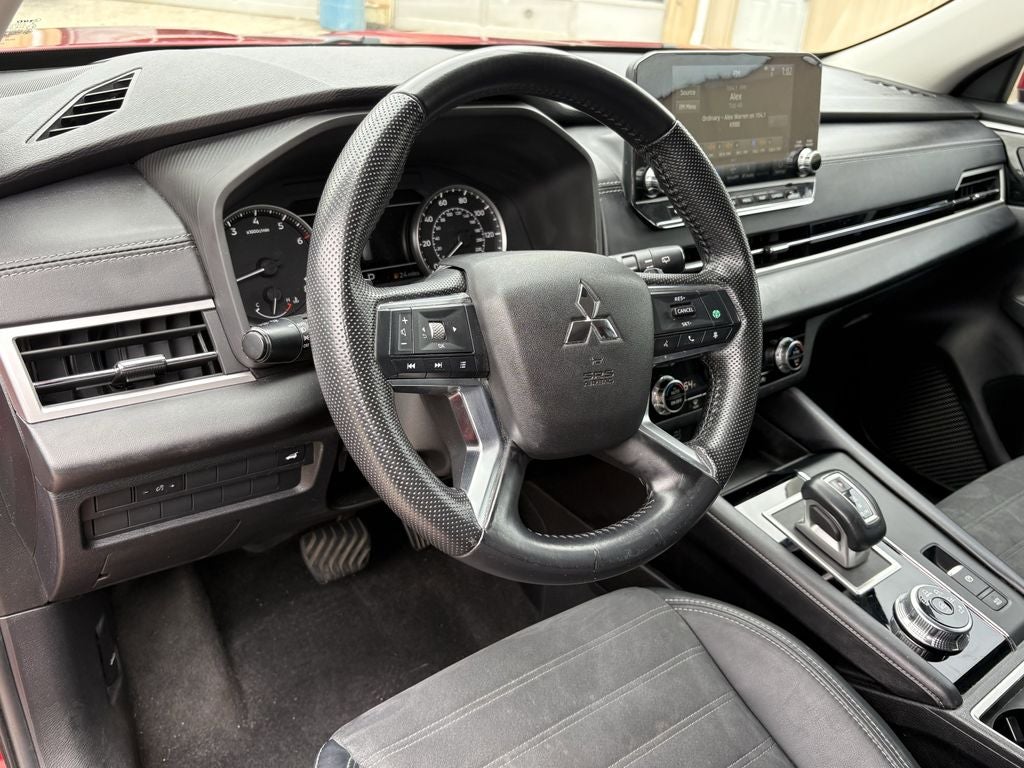 2022 Mitsubishi Outlander SE