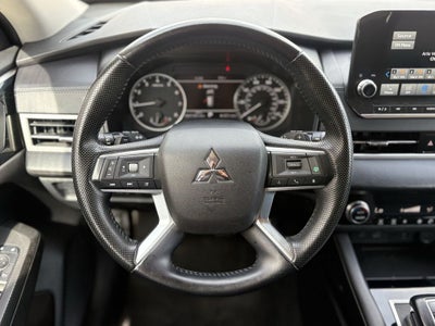2024 Mitsubishi Outlander SE