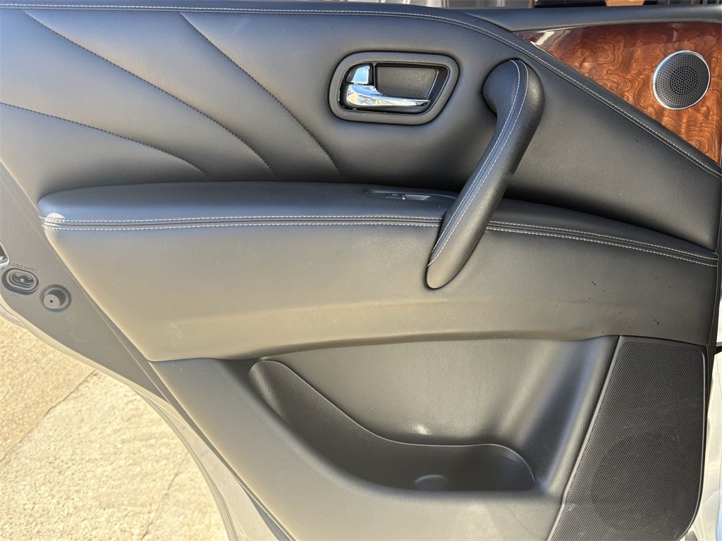 2017 INFINITI QX80 Base