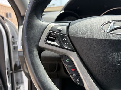 2017 Hyundai Veloster Base