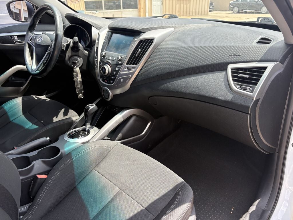 2017 Hyundai Veloster Base