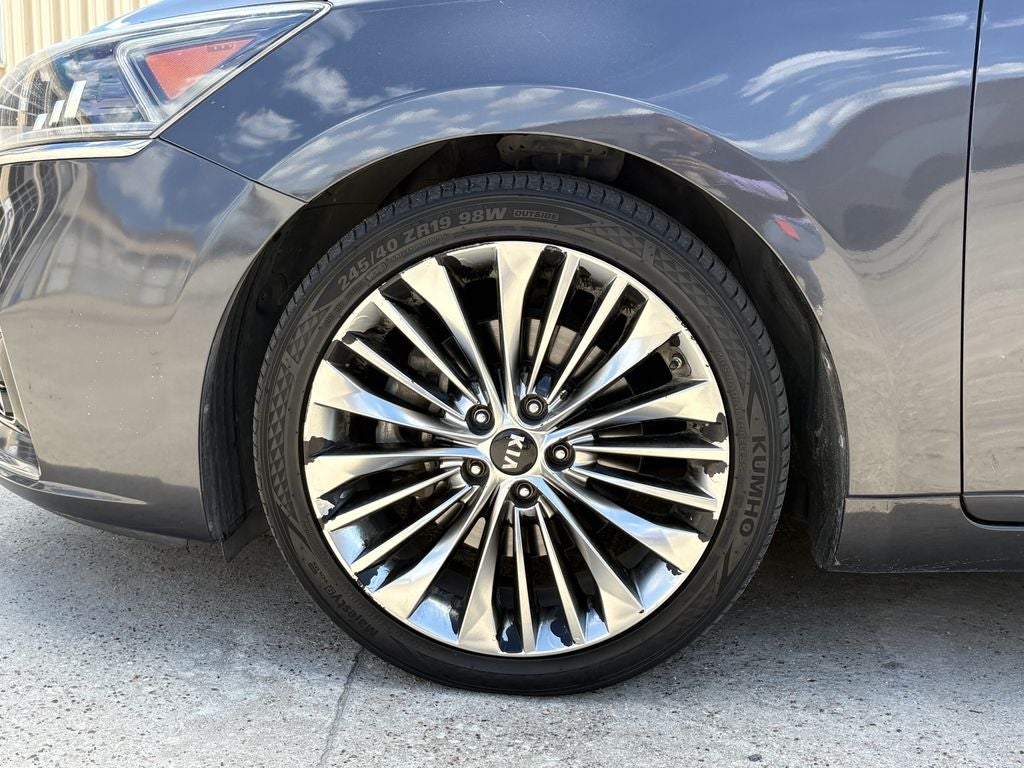2018 Kia Cadenza Limited