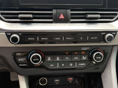 2022 Kia Niro LXS