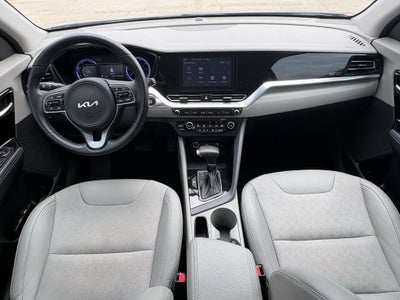 2022 Kia Niro LXS