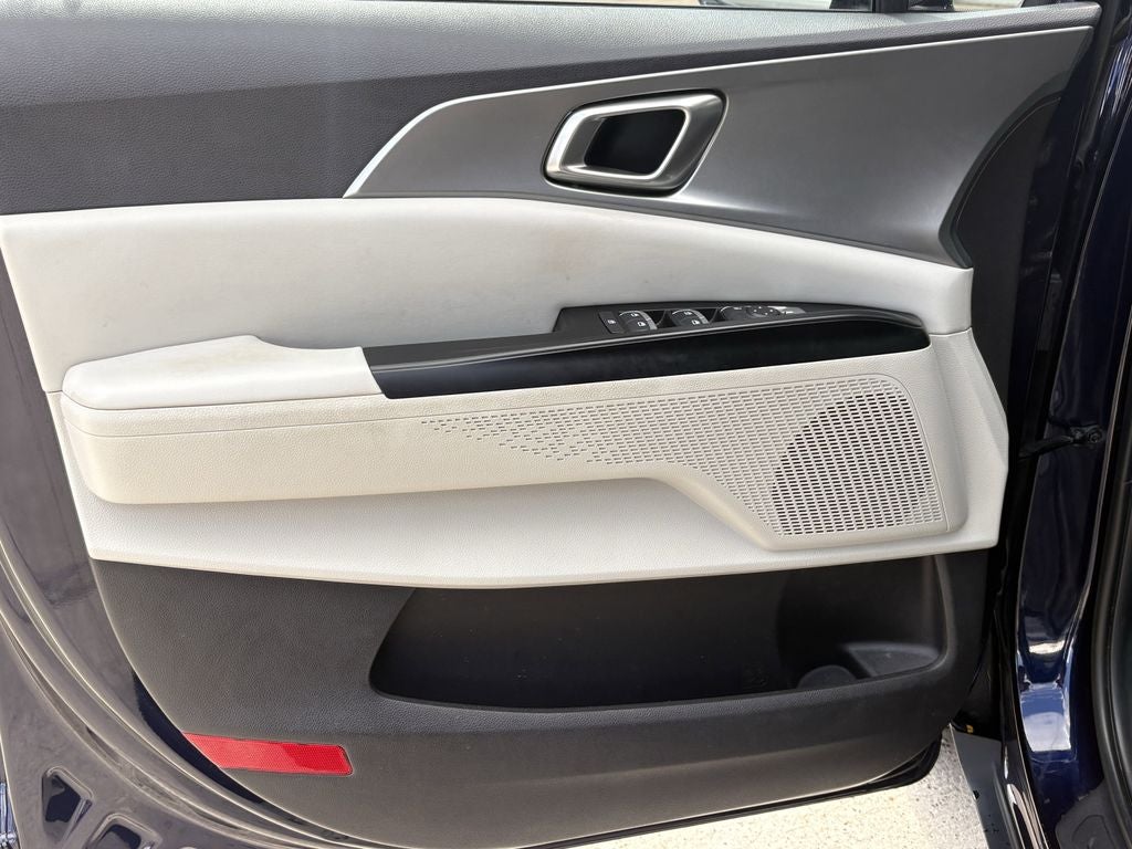 2023 Kia Carnival LX Seat Package