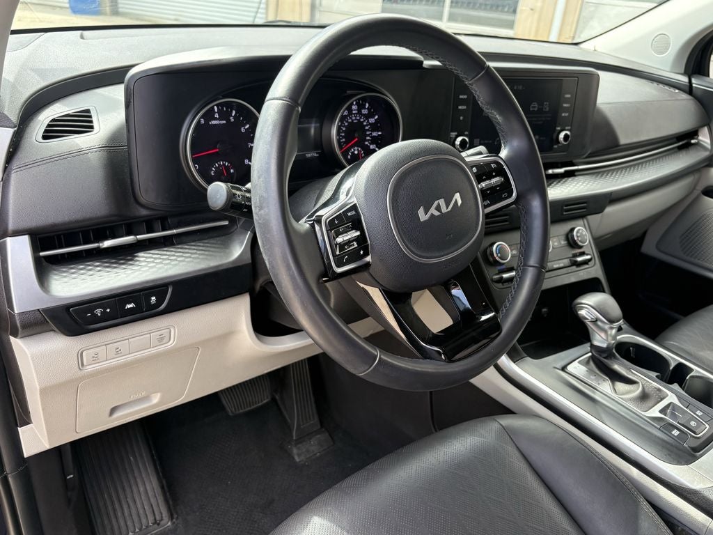 2023 Kia Carnival LX Seat Package