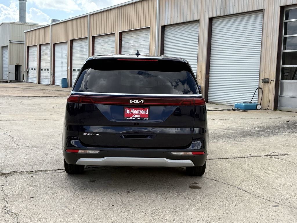 2023 Kia Carnival LX Seat Package