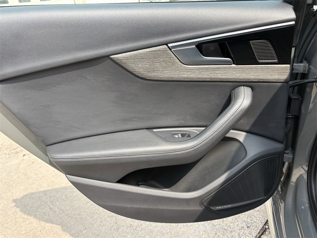 2023 Audi A4 45 S line Premium Plus quattro