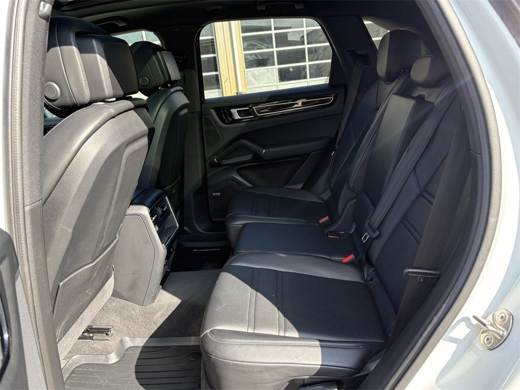 2021 Porsche Cayenne Base