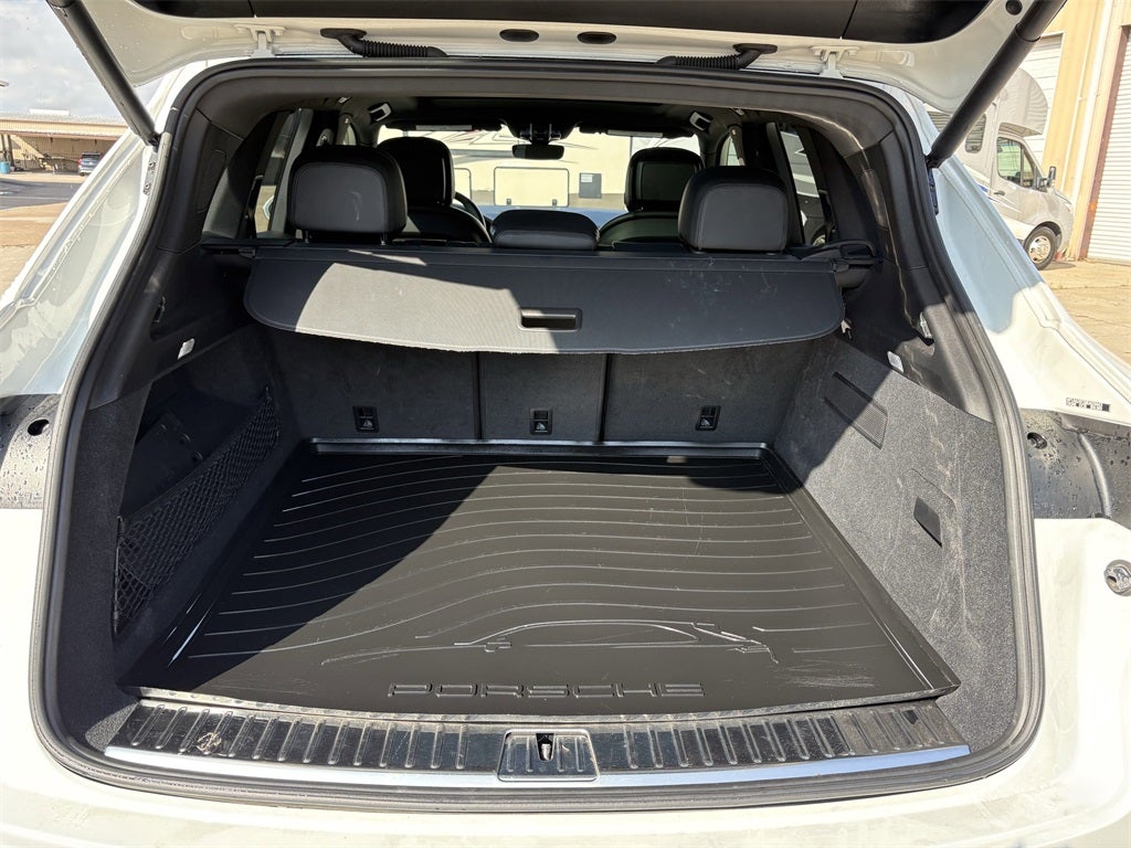 2021 Porsche Cayenne Base