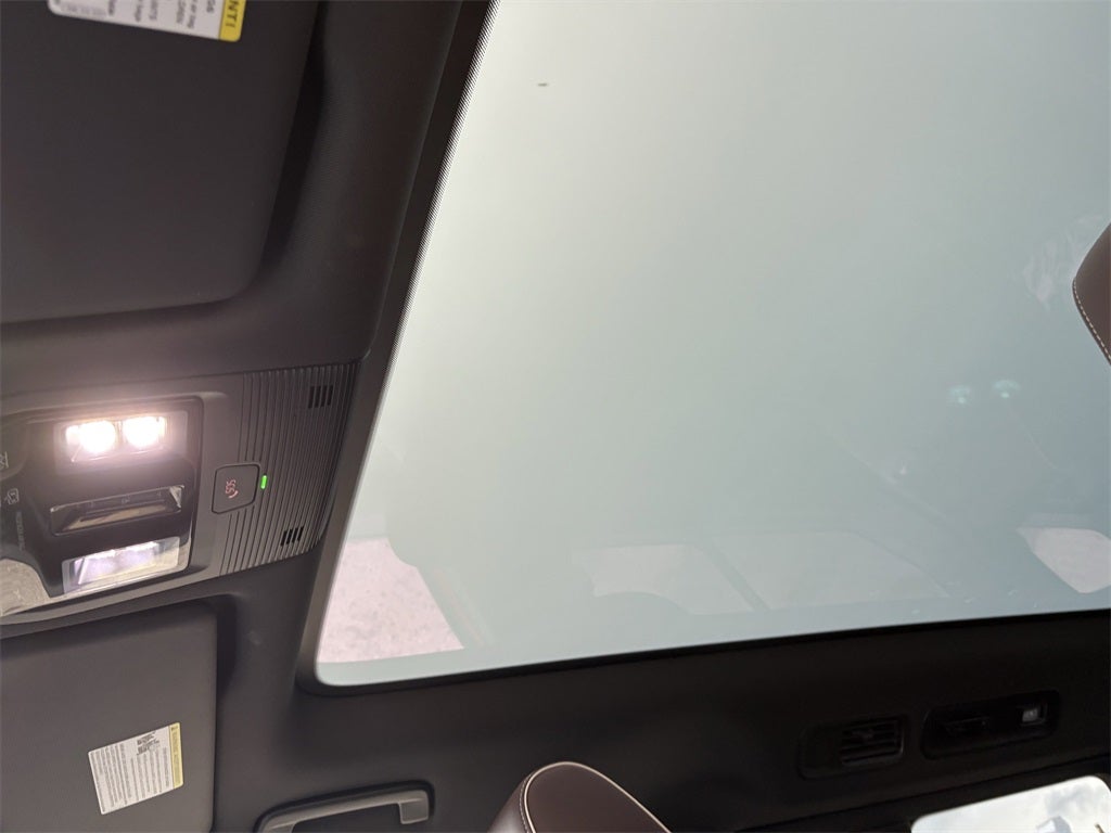 2025 Volkswagen ID. Buzz Pro S Plus