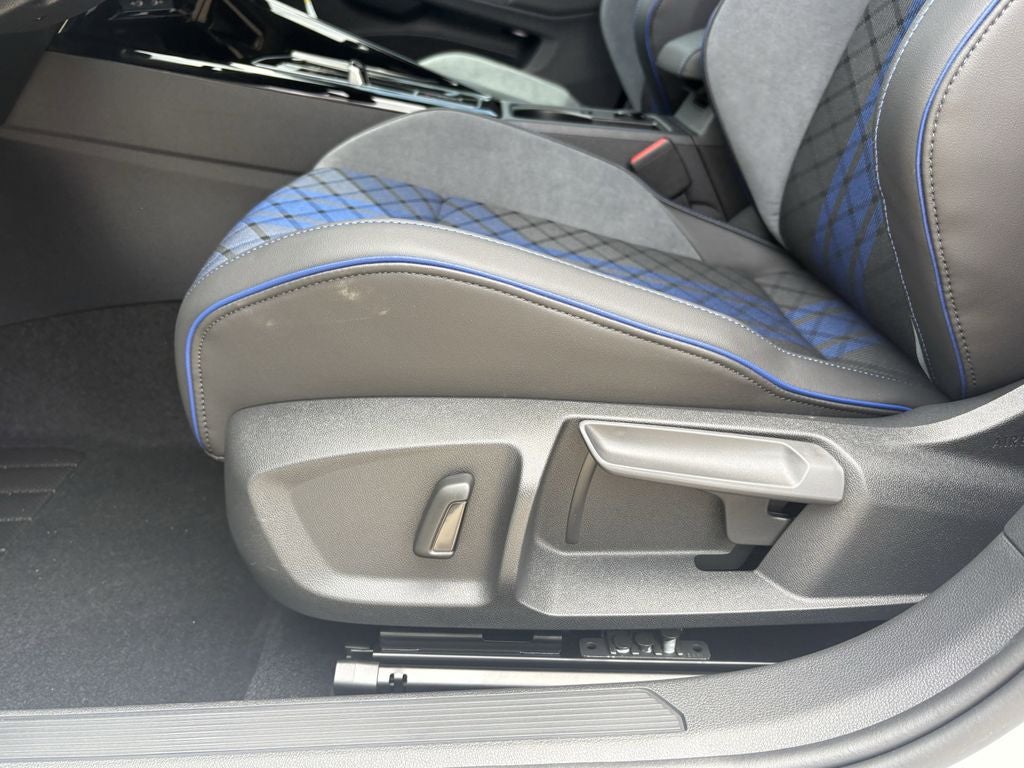 2026 Volkswagen Golf R 2.0T