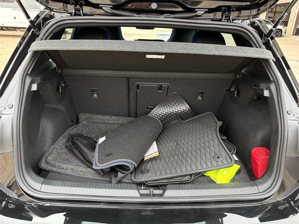 2026 Volkswagen Golf R 2.0T