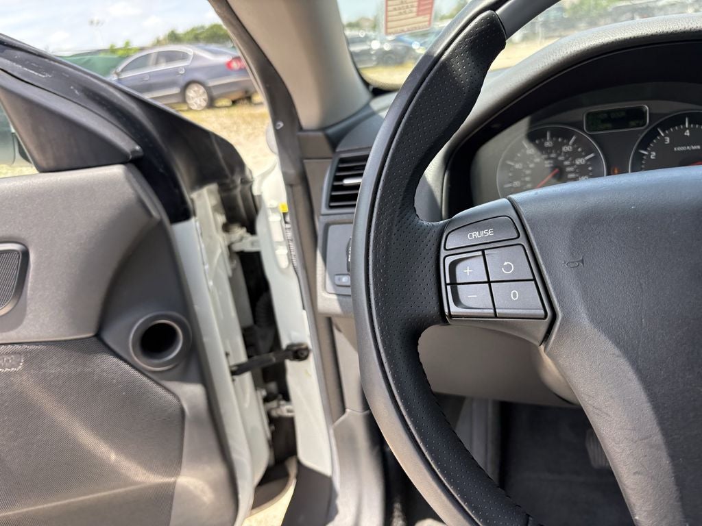 2010 Volvo C70 T5
