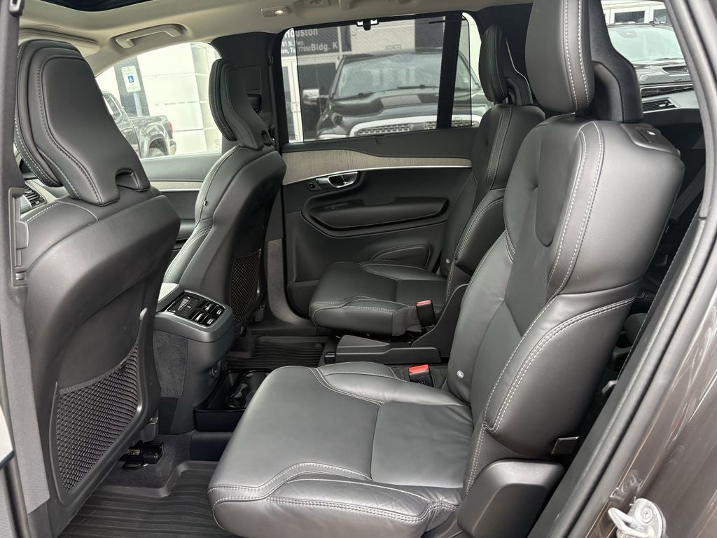 2025 Volvo XC90 B6 Ultra