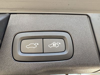 2022 Volvo XC60 B6 Inscription