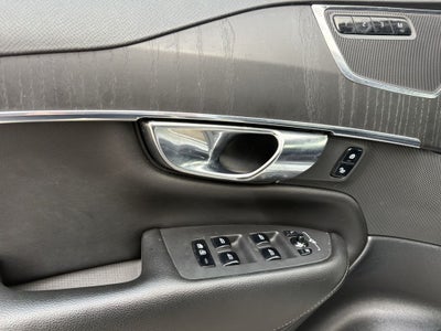 2020 Volvo XC90 T5 Momentum