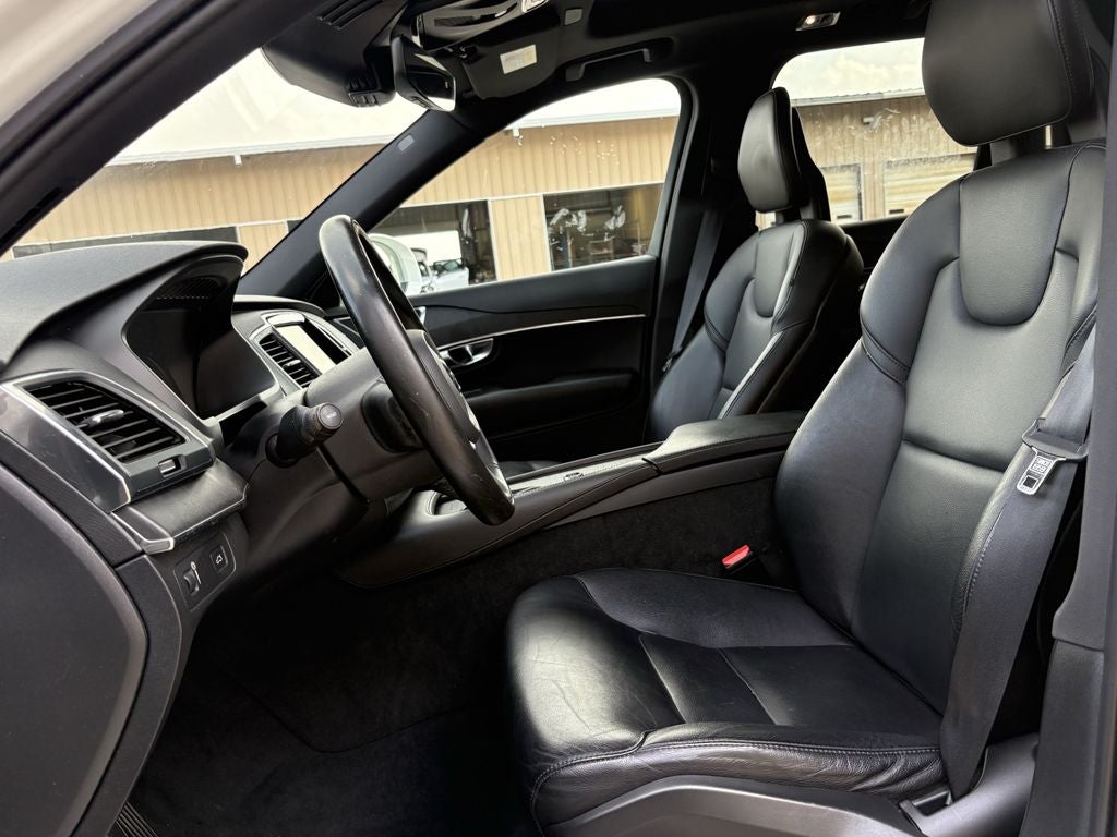 2020 Volvo XC90 T5 Momentum