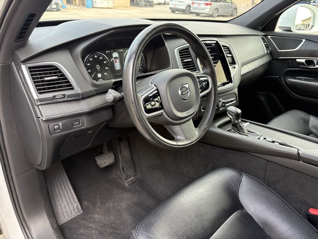 2020 Volvo XC90 T5 Momentum