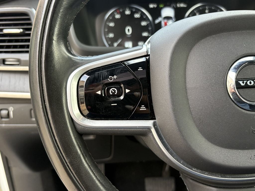 2020 Volvo XC90 T5 Momentum