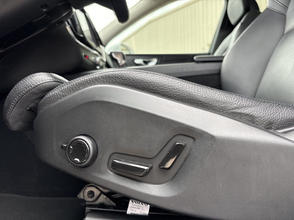 2020 Volvo XC60 T5 Inscription