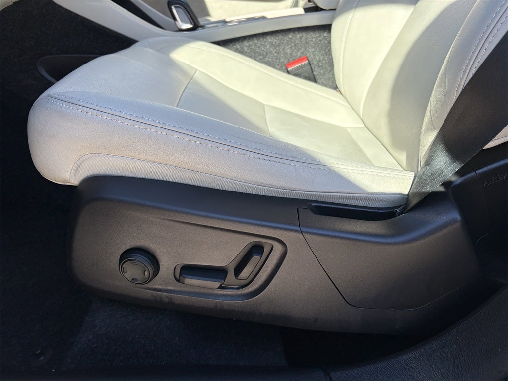 2021 Volvo XC40 Momentum