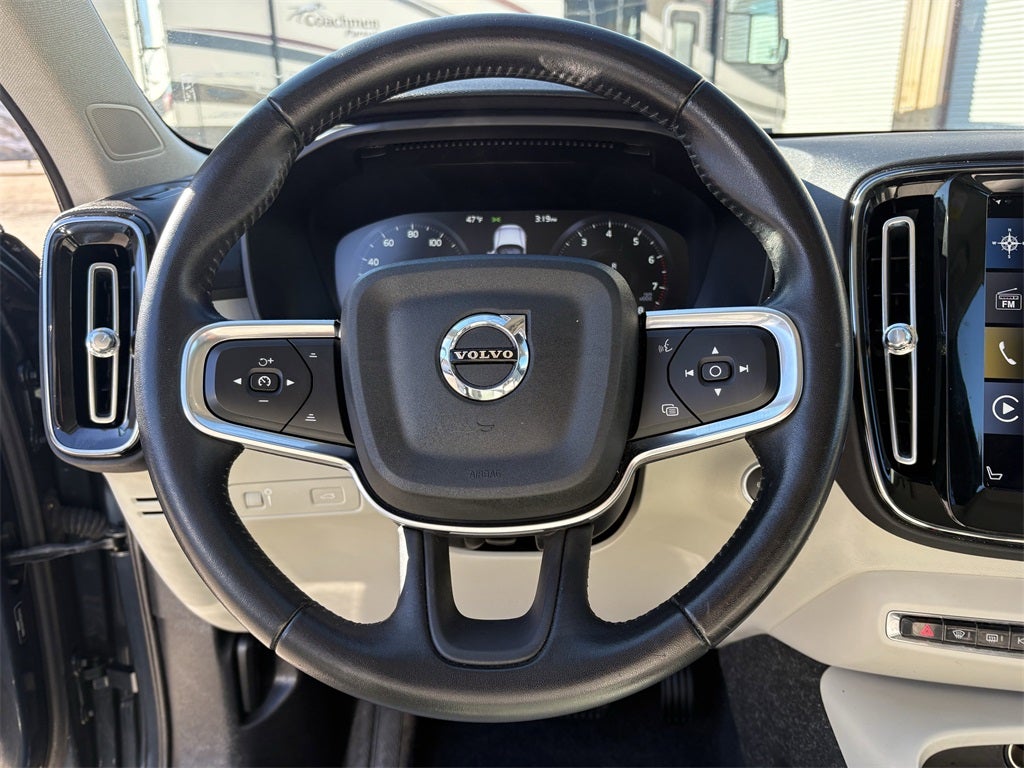 2021 Volvo XC40 Momentum