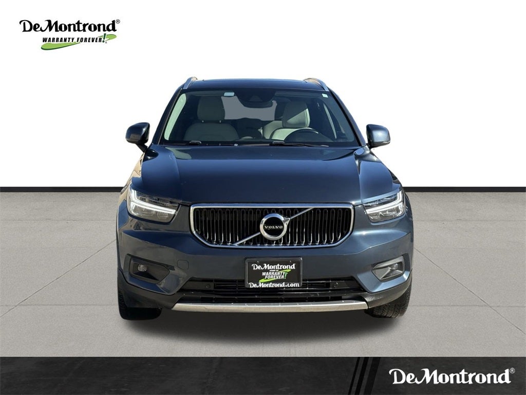 2021 Volvo XC40 Momentum