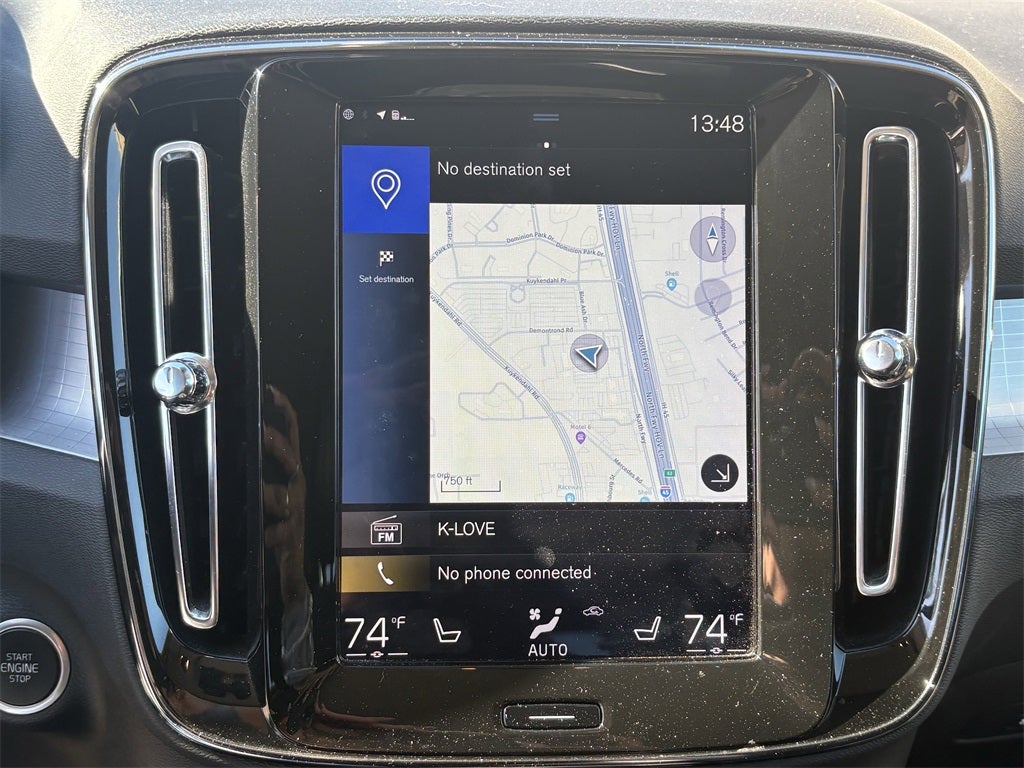 2020 Volvo XC40 Momentum