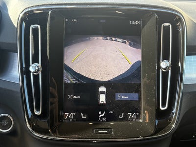 2020 Volvo XC40 Momentum