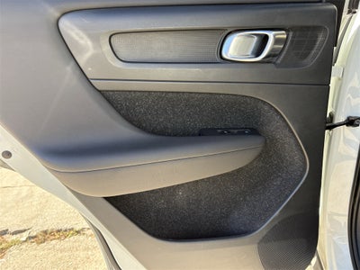 2020 Volvo XC40 Momentum