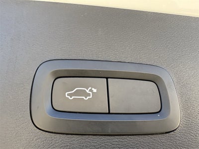 2020 Volvo XC40 Momentum