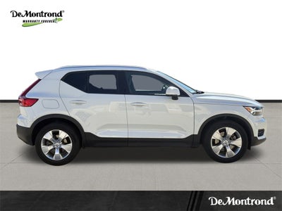 2020 Volvo XC40 Momentum