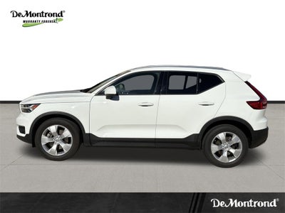 2020 Volvo XC40 Momentum