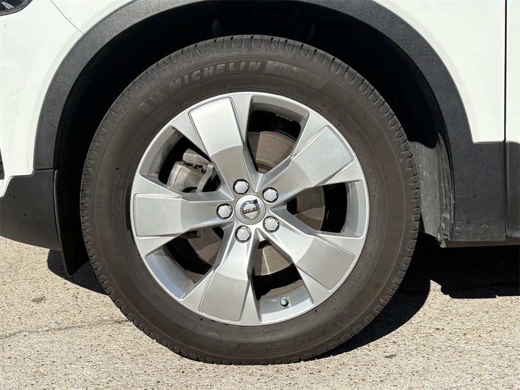 2020 Volvo XC40 Momentum