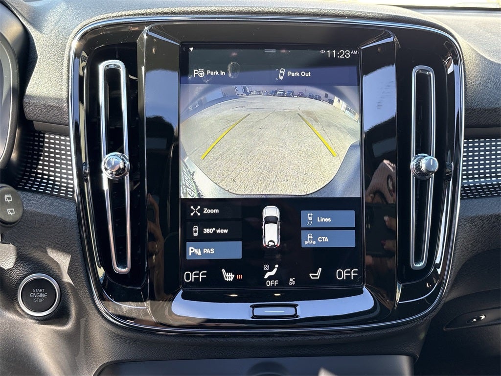 2021 Volvo XC40 R-Design