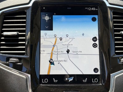 2022 Volvo XC90 T6 Momentum