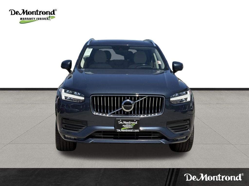 2022 Volvo XC90 T6 Momentum