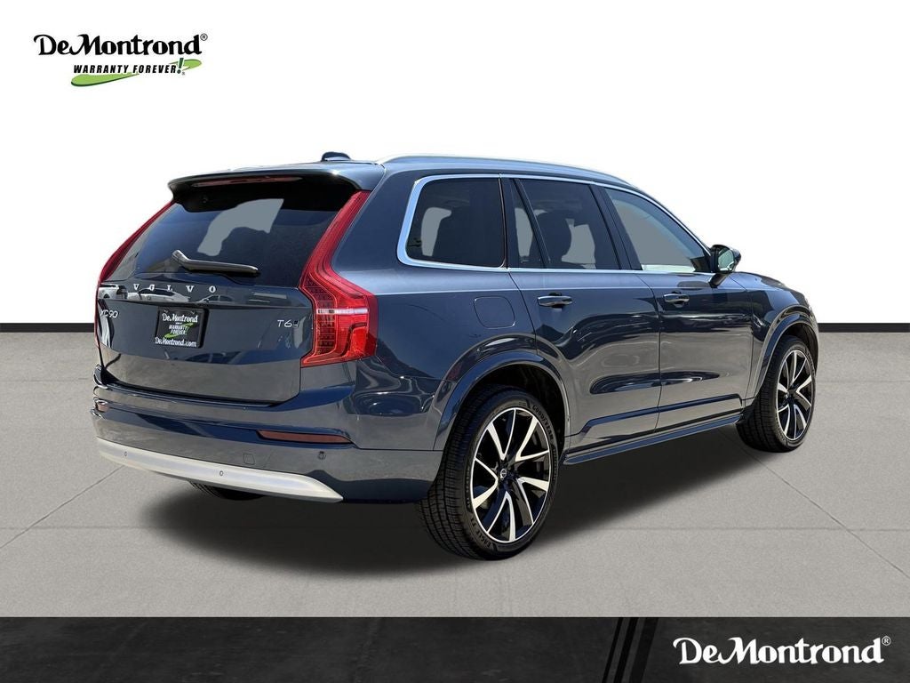 2022 Volvo XC90 T6 Momentum
