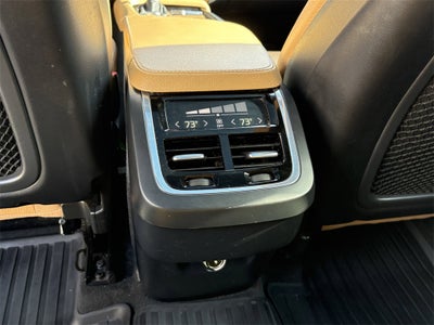 2017 Volvo XC90 T6 Momentum