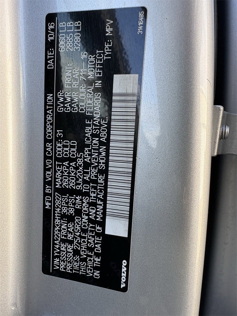 2017 Volvo XC90 T6 Momentum